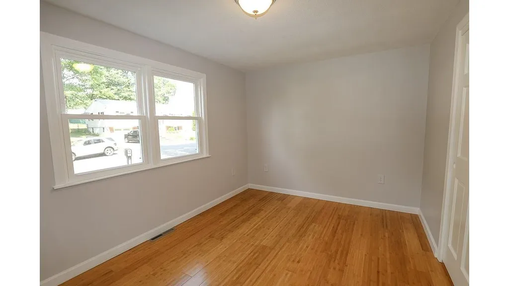 10 Wellesley Road Nashua NH 03062