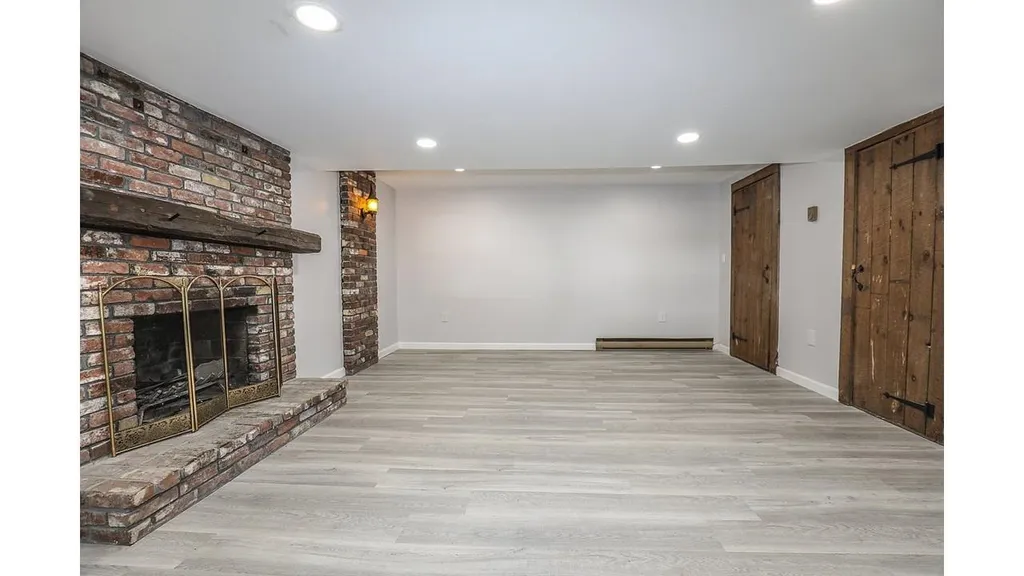 10 Wellesley Road Nashua NH 03062