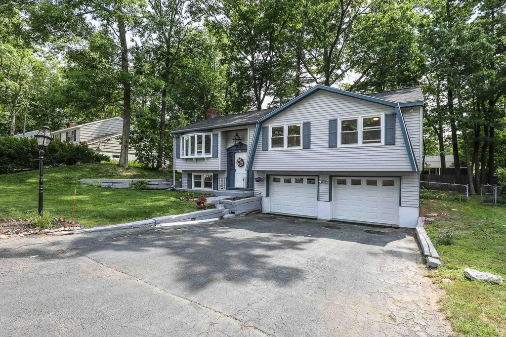 10 Wellesley Road Nashua NH 03062