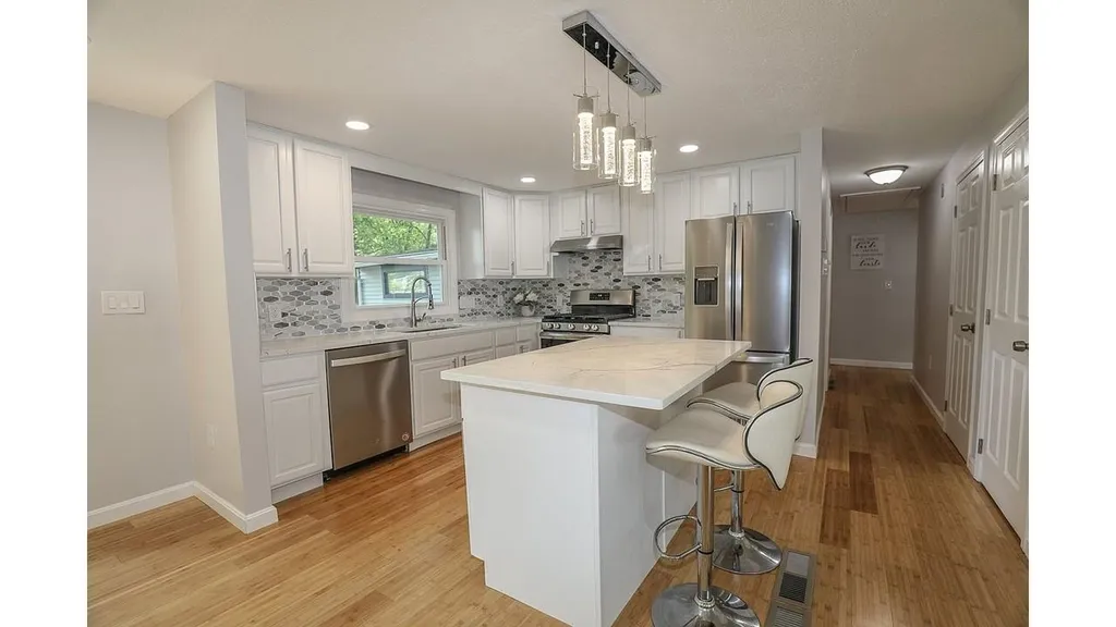 10 Wellesley Road Nashua NH 03062