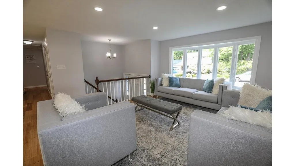 10 Wellesley Road Nashua NH 03062