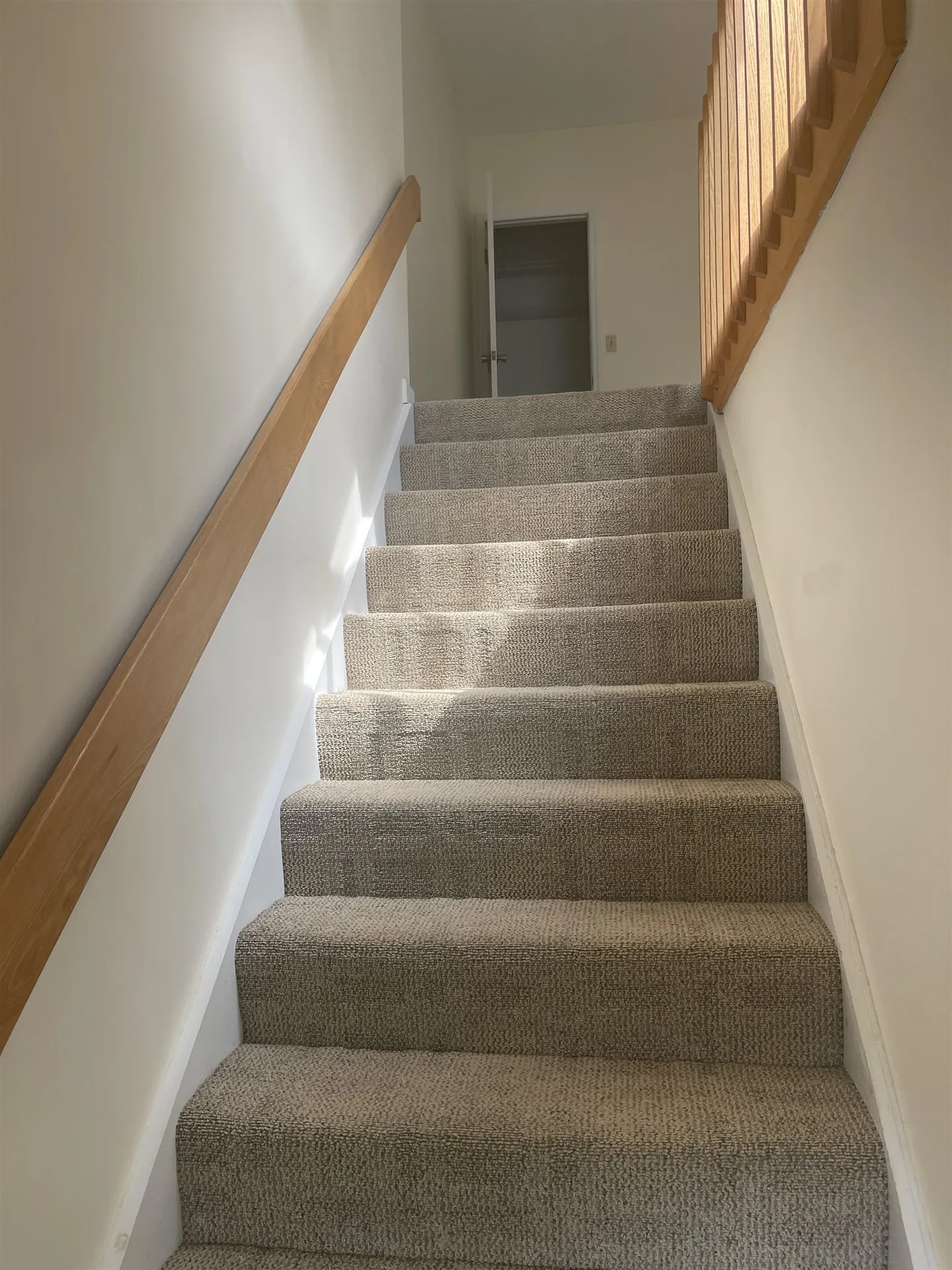 16 Hemlock Ridge Hartford VT 05001
