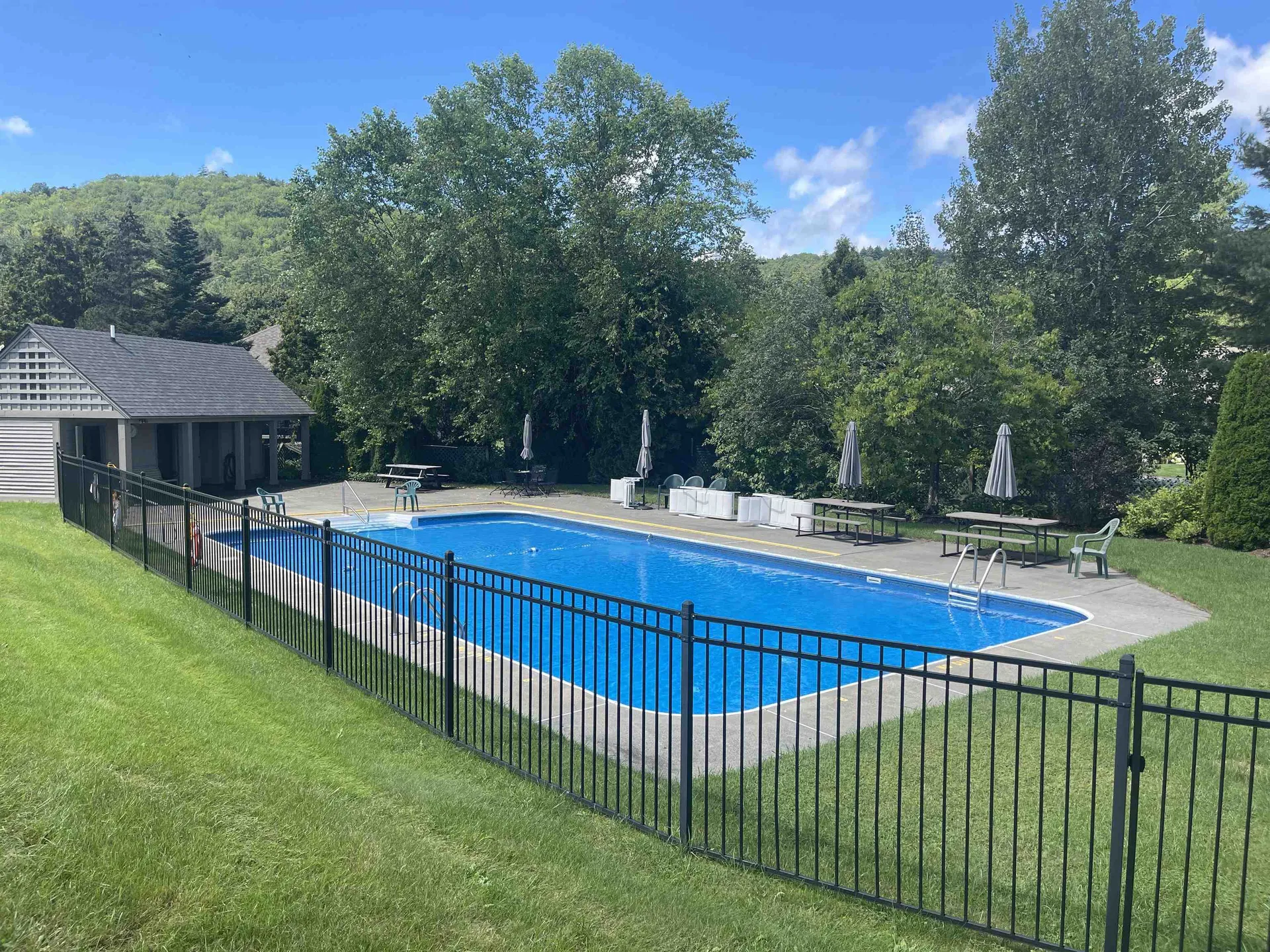 16 Hemlock Ridge Hartford VT 05001