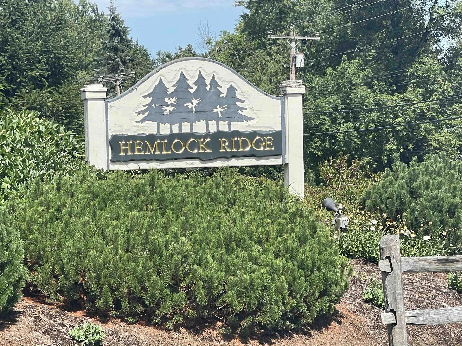 16 Hemlock Ridge Hartford VT 05001