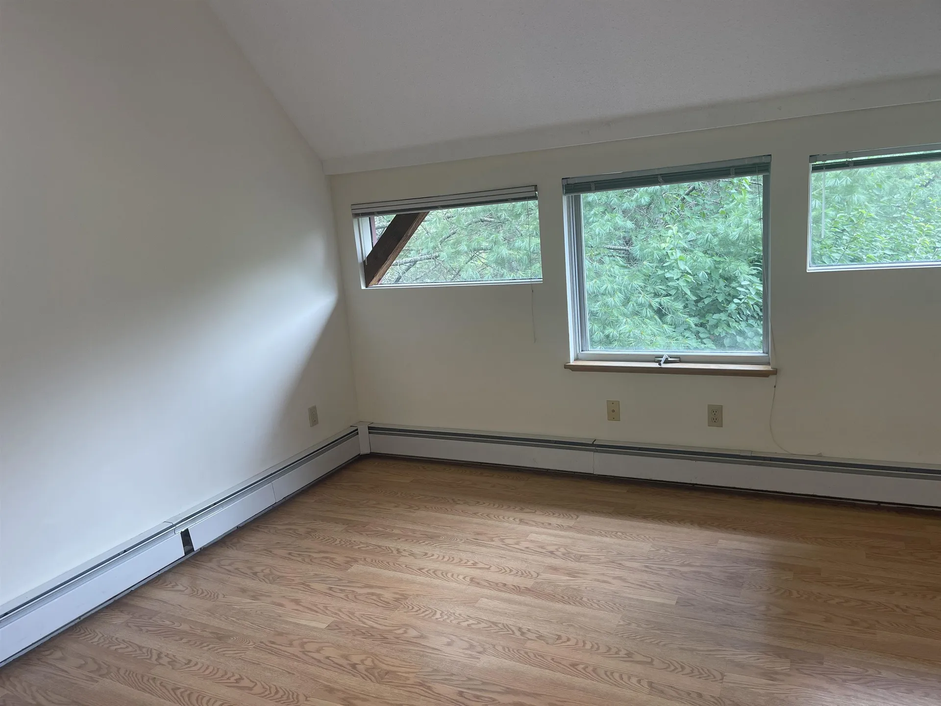16 Hemlock Ridge Hartford VT 05001