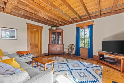 154 Skunk Hollow Jericho VT 05465