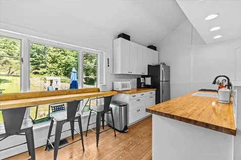 154 Skunk Hollow Jericho VT 05465