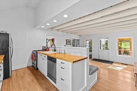154 Skunk Hollow Jericho VT 05465