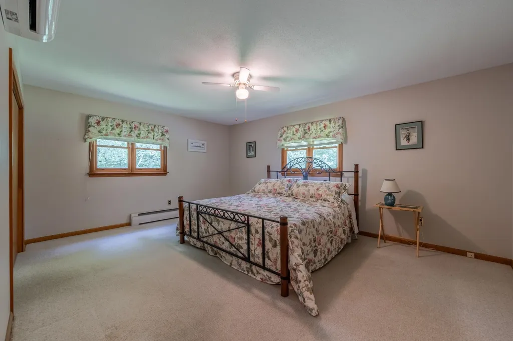 4 Sandy Lane Newport NH 03773