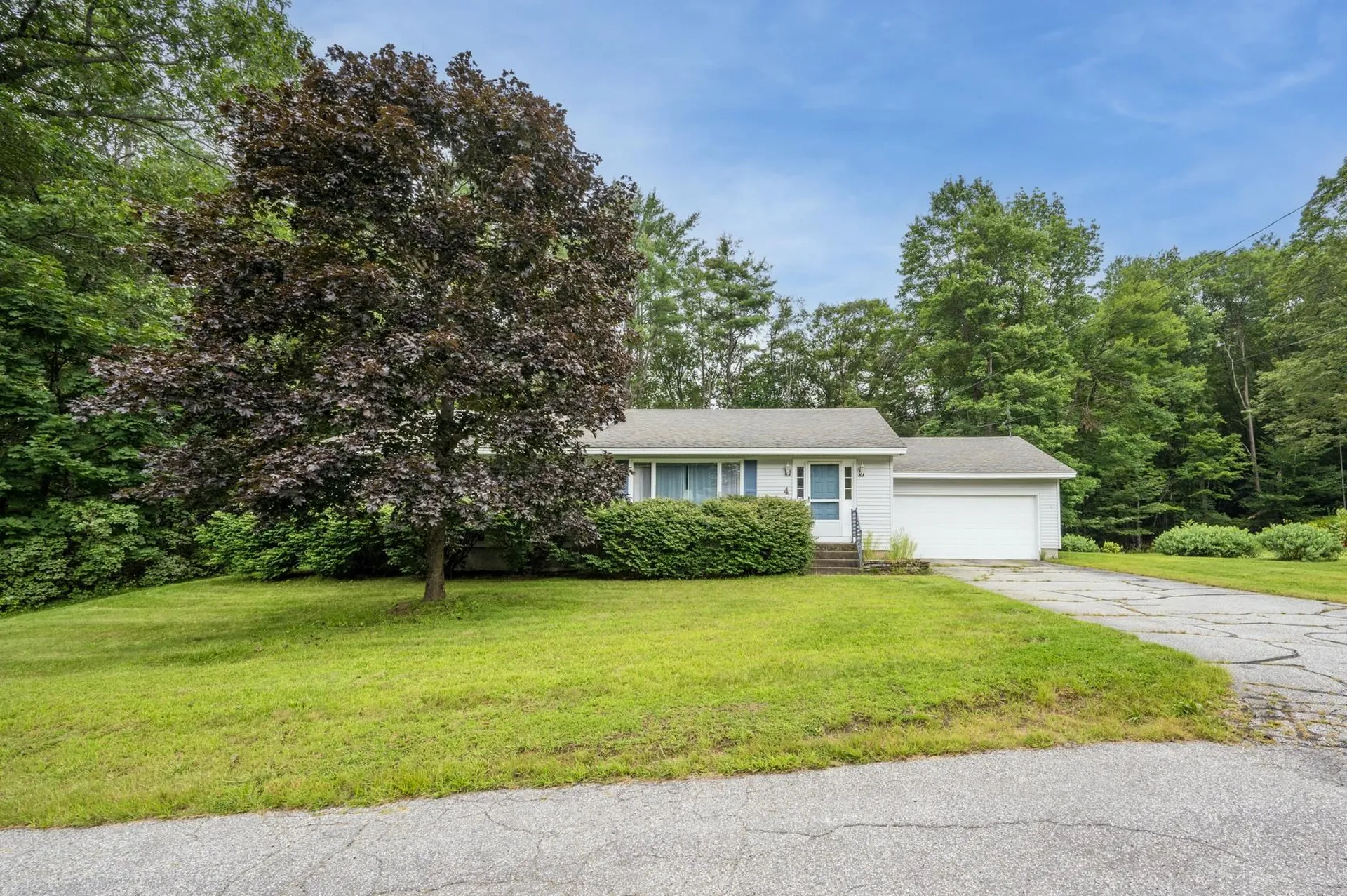 4 Sandy Lane Newport NH 03773