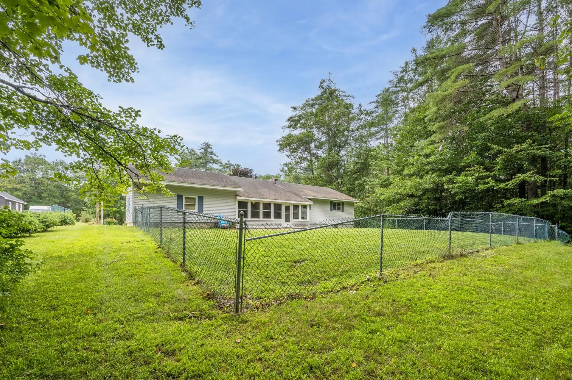4 Sandy Lane Newport NH 03773