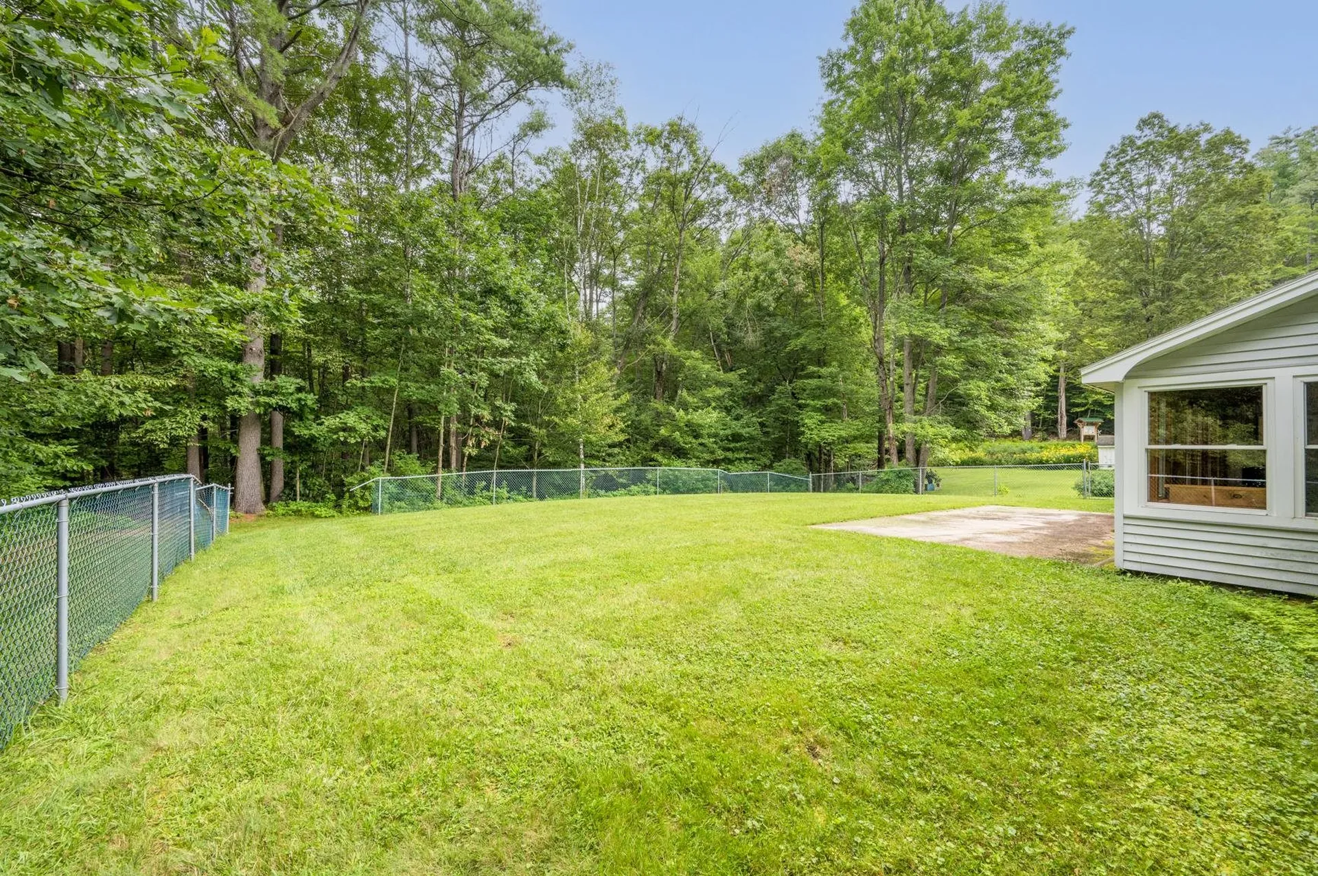 4 Sandy Lane Newport NH 03773