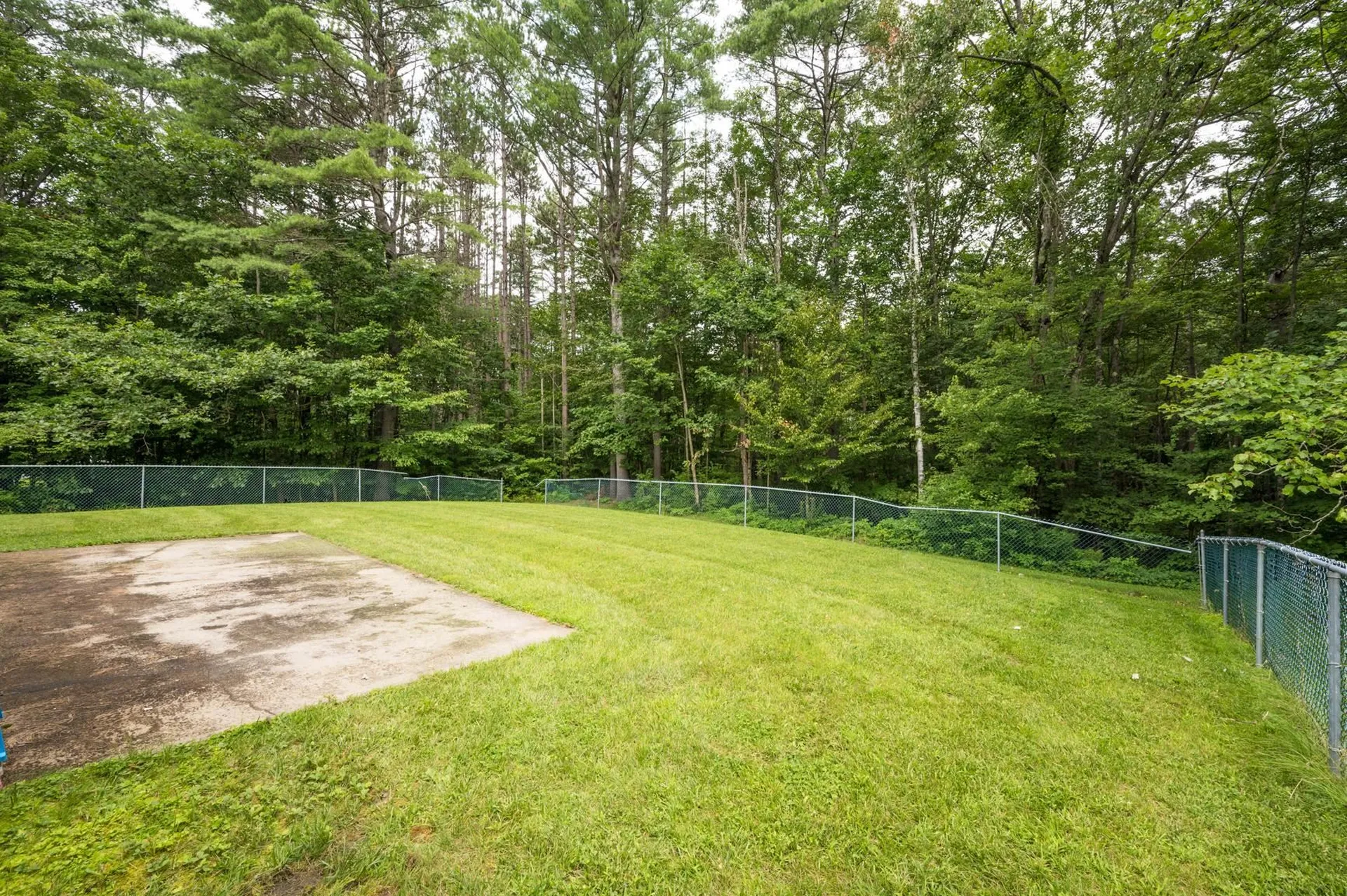 4 Sandy Lane Newport NH 03773