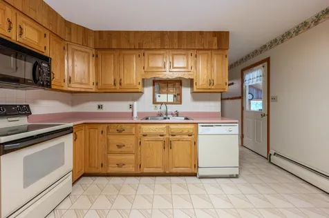 4 Sandy Lane Newport NH 03773