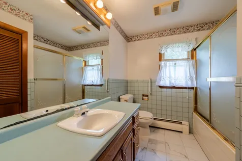 4 Sandy Lane Newport NH 03773