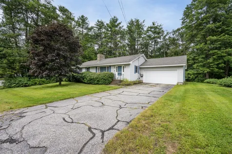 4 Sandy Lane Newport NH 03773