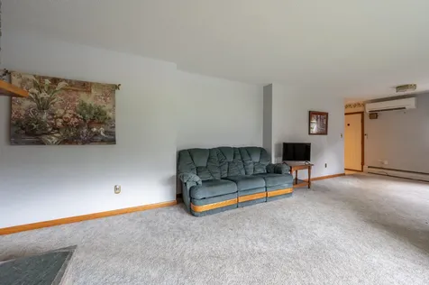 4 Sandy Lane Newport NH 03773