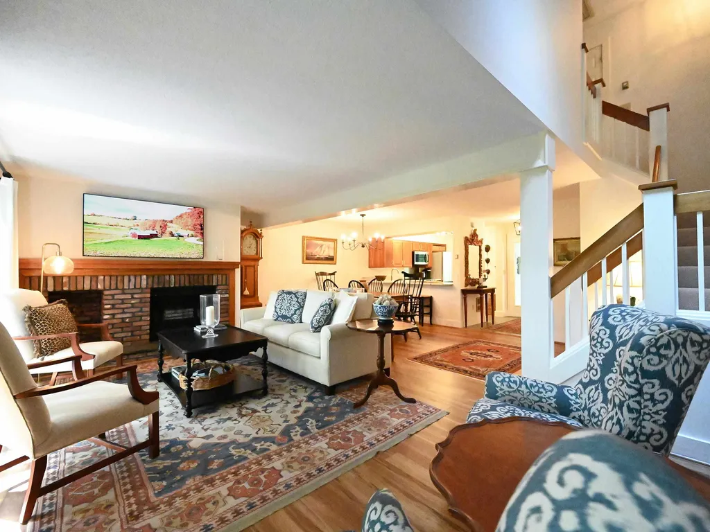 170 Sugar Hill Lane Hartford VT 05059