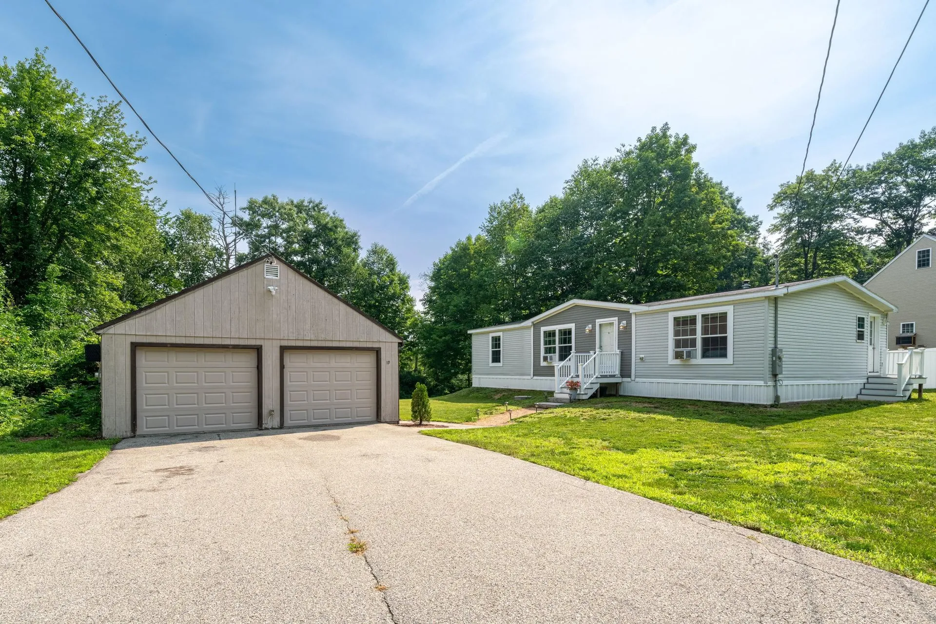 19 Stark Road Derry NH 03038