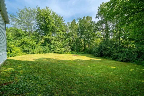19 Stark Road Derry NH 03038