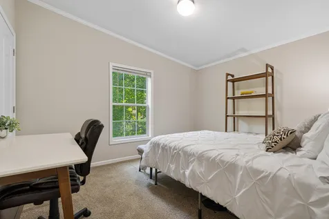 19 Stark Road Derry NH 03038