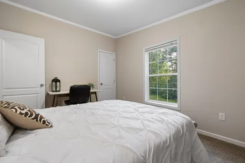 19 Stark Road Derry NH 03038