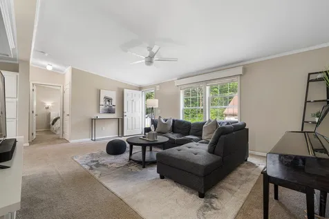 19 Stark Road Derry NH 03038