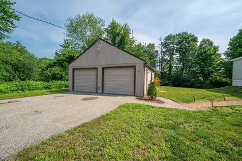 19 Stark Road Derry NH 03038