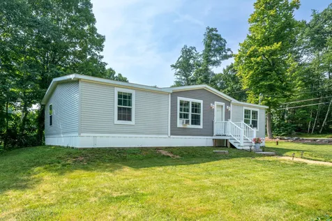 19 Stark Road Derry NH 03038