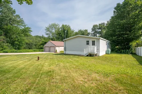 19 Stark Road Derry NH 03038