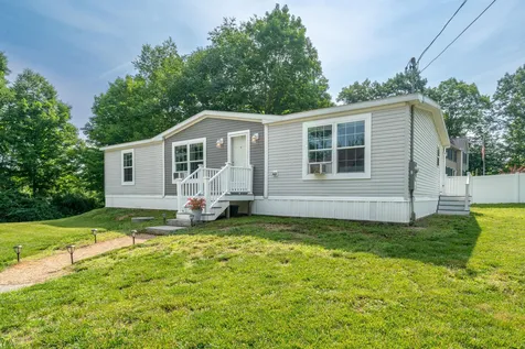 19 Stark Road Derry NH 03038