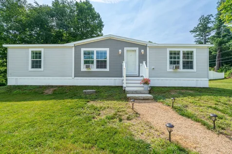 19 Stark Road Derry NH 03038