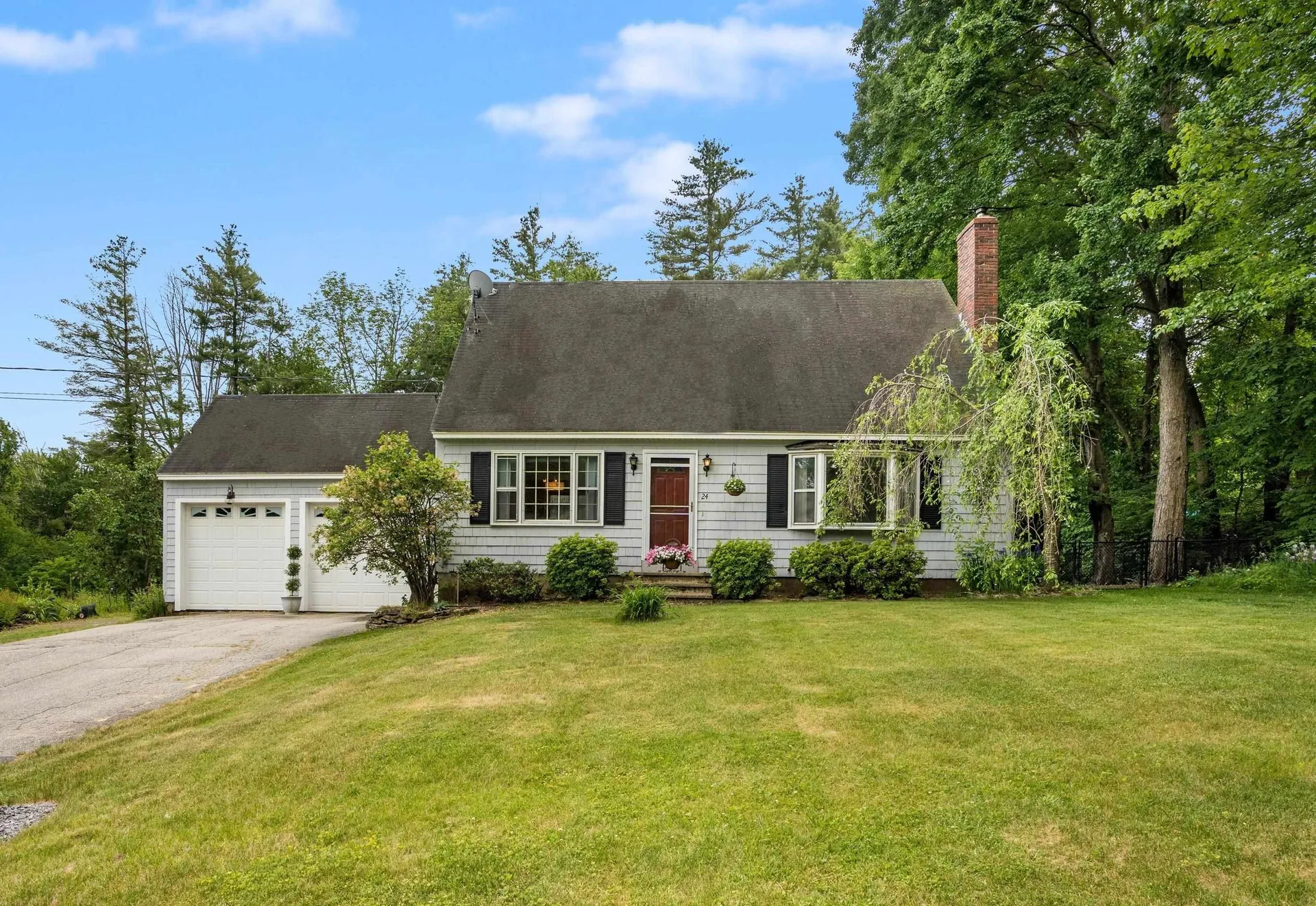 24 Hickory Lane Bedford NH 03110