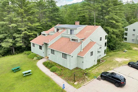 17 Seasons At Attitash Road Bartlett NH 03812