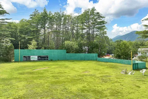 17 Seasons At Attitash Road Bartlett NH 03812