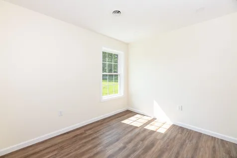 37 Overland Street Laconia NH 03246