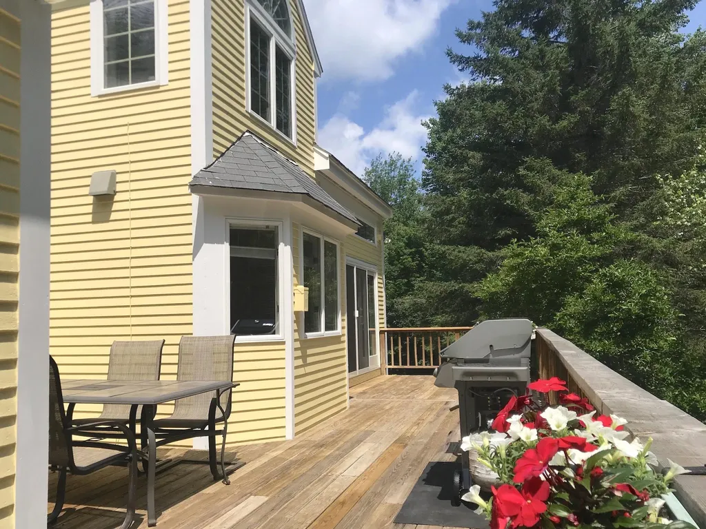 22 Arundel Road Peterborough NH 03458-1626