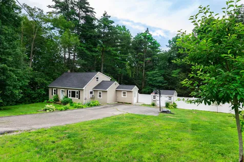 5 John Street Raymond NH 03077