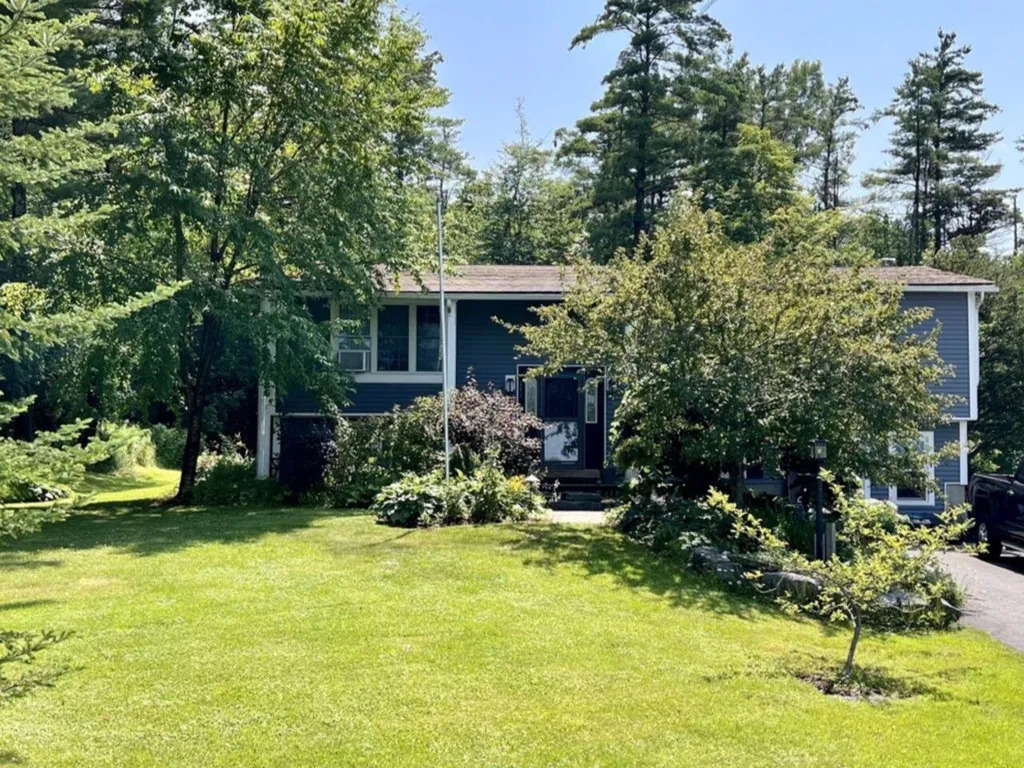 131 Walker Hill Road Williston VT 05495-2043