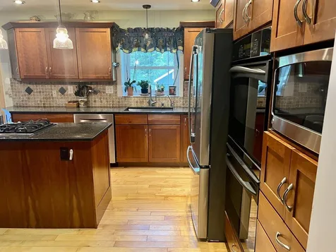 131 Walker Hill Road Williston VT 05495-2043