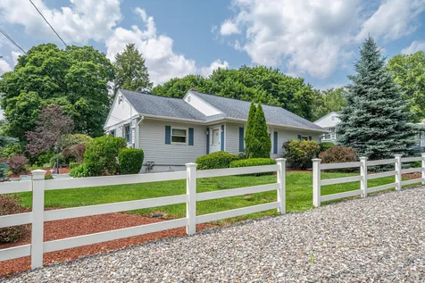 12 Savoie Street Bedford NH 03110