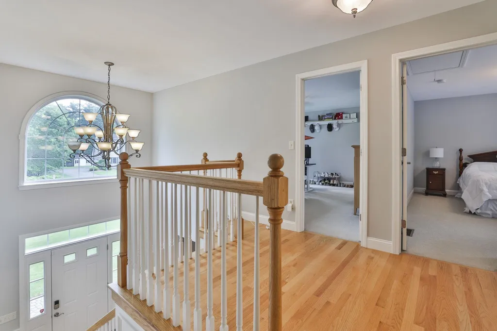 173 Windsor Drive Auburn NH 03032