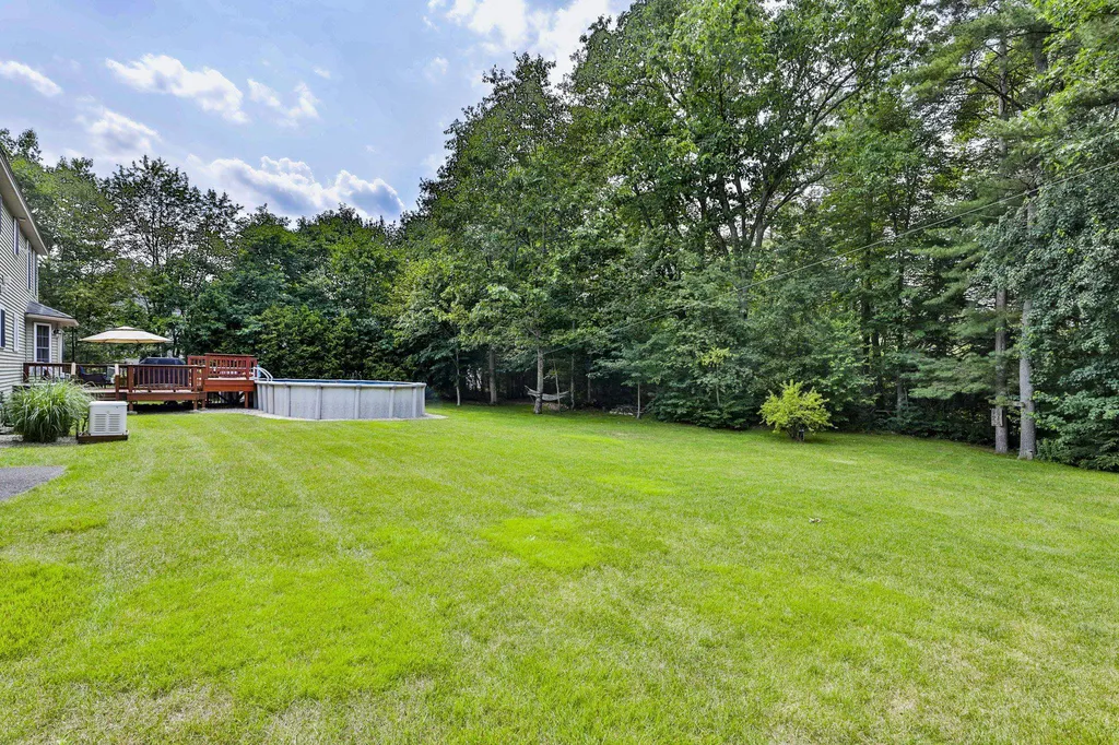 173 Windsor Drive Auburn NH 03032