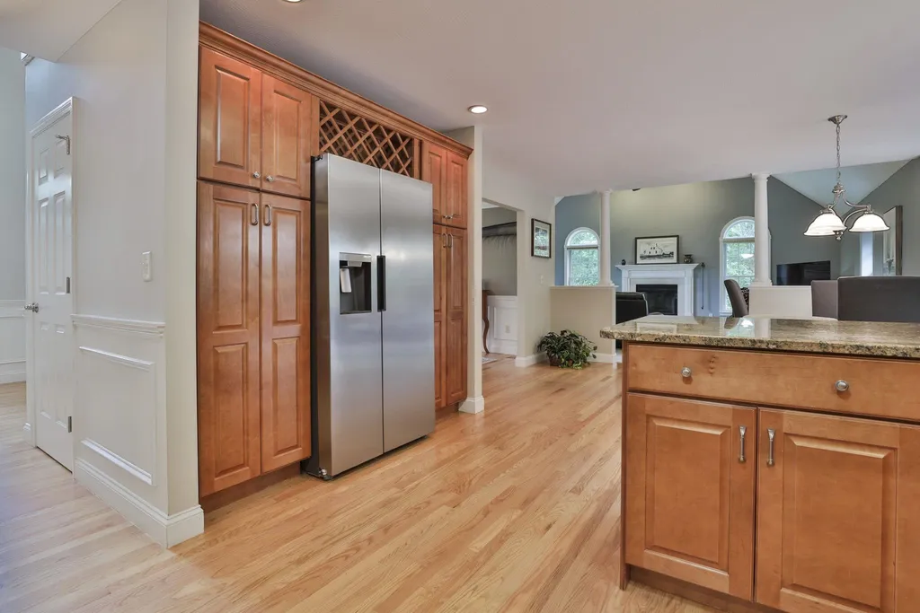173 Windsor Drive Auburn NH 03032