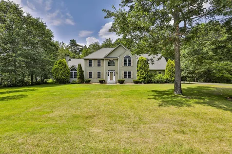 173 Windsor Drive Auburn NH 03032