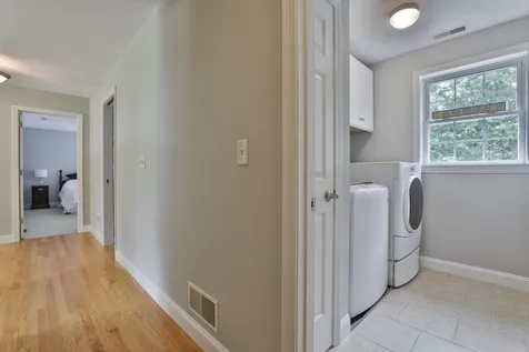 173 Windsor Drive Auburn NH 03032