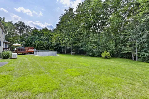 173 Windsor Drive Auburn NH 03032