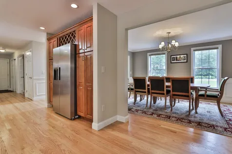 173 Windsor Drive Auburn NH 03032