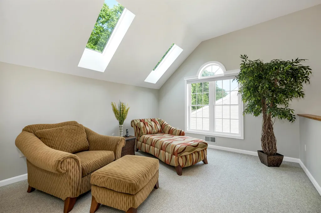 124 Hampton Meadows Hampton NH 03842