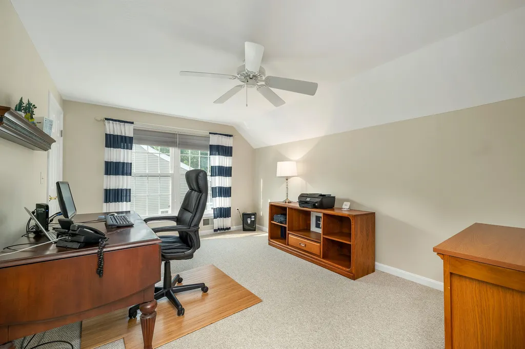 124 Hampton Meadows Hampton NH 03842